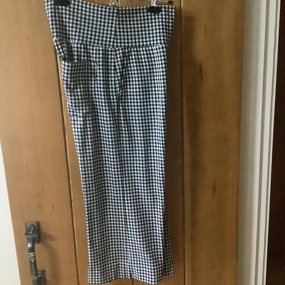 Cabi bombshell crop pants - Picture 2 of 5